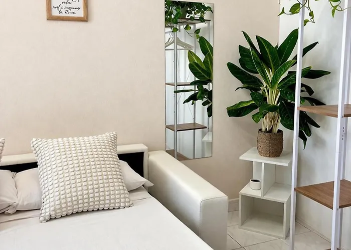 Vakantiehuis Metro At The Door- Colosseo 6 Min- 2br Ac Wifi Rome